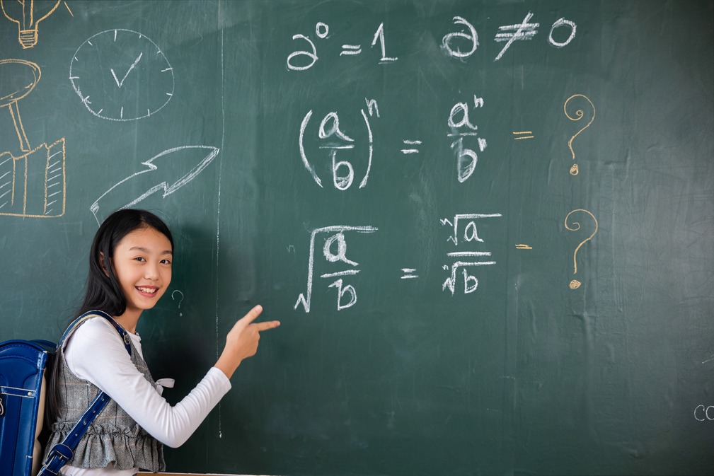 The Ultimate 2026 Back-To-School Money-Saving Guide For Families