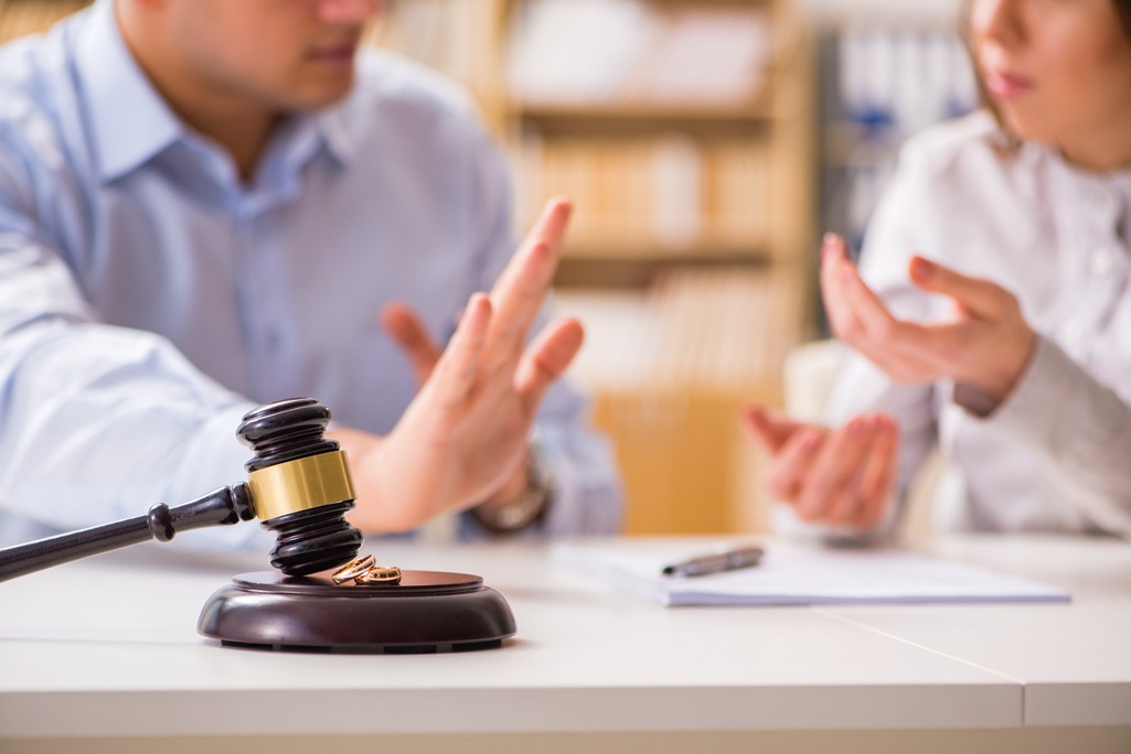 Credit Cards and Divorce: What You Need To Know To Handle Those Cards Correctly